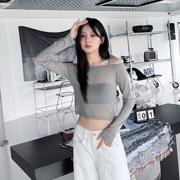 【霧光透肌感】DOMISS極簡輕紗露肩綁帶上衣-2色 (現貨)