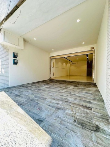 小何超水臨路透天店面｜台中市太平區振福路