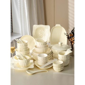 碗盤套裝家用2025新款奶油風釉下彩喬遷餐具新婚禮品碗蝶碗筷組合