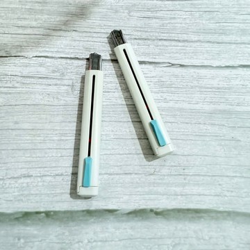 [沐沐屋]藍白 美工刀  學生用美工刀^1211"