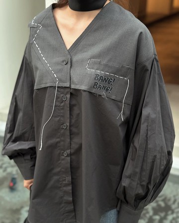 Bang! Bang! 寬鬆長袖上衣，印有查理‧卓別林圖案