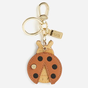 【Alviero Martini 義大利地圖包】瓢蟲皮質吊飾鑰匙圈-地圖黃