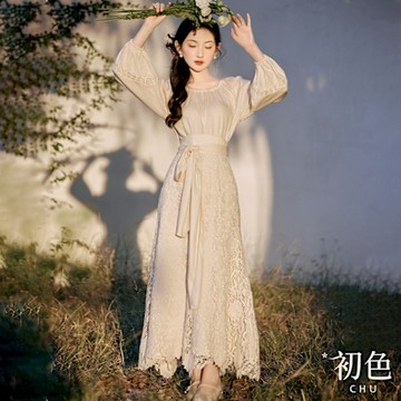 初色 素色圓領復古燈籠長袖上衣+蕾絲鏤空刺繡收腰半身裙套裝-米白色-10517(M/L可選)
