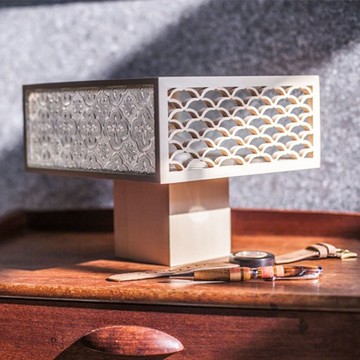 Hands｜七寶花窗桌燈