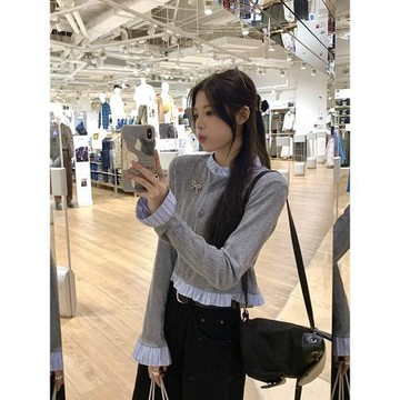 烏77安可雷穿搭灰色假兩件針織開衫女蝴蝶結胸針設計圓領長袖上衣