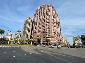 亞灣獅甲捷運站高檔裝潢景觀四房+平車｜高雄市前鎮區民權二路