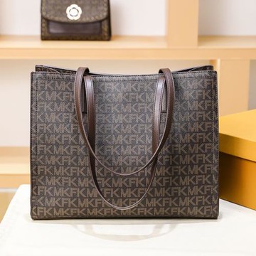 香港大容量真皮手提大包包女2025新款潮女士單肩斜挎包時尚托特包