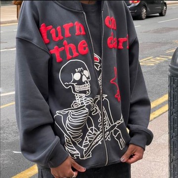 Punk-inspired skull print hoodie朋克風骷髏印花潮男長袖連帽衫