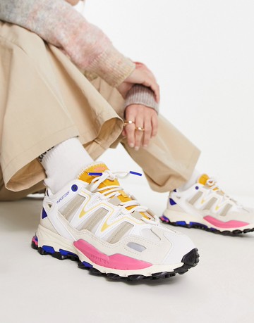 adidas Originals Hyperturf trainers in beige-Black