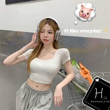 素面罩杯方領短版T［8198］韓系新款春夏INS方領短袖罩杯胸墊素T短版 女生上衣 胸墊上衣 短袖上衣【Hannah】