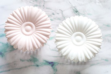 日本製 非洲菊造型小物收納罐 收納盒 點心罐 文具盒 配件盒＊夏日微風＊