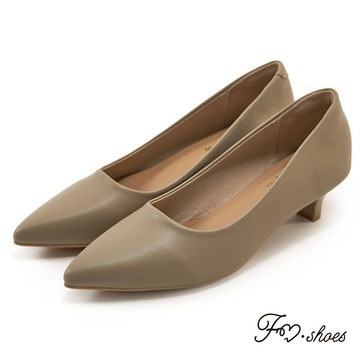 FM SHOES 復古尖頭軟皮小貓跟鞋 卡其
