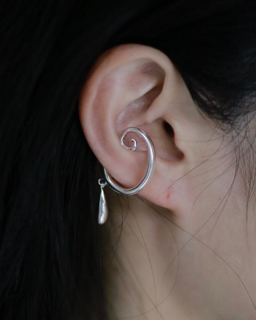 Abyssal Eddies Ear Cuff | 淵洄耳骨夾