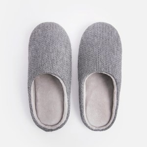 WARM TOUCH 石墨烯針織保暖拖鞋M 霧灰