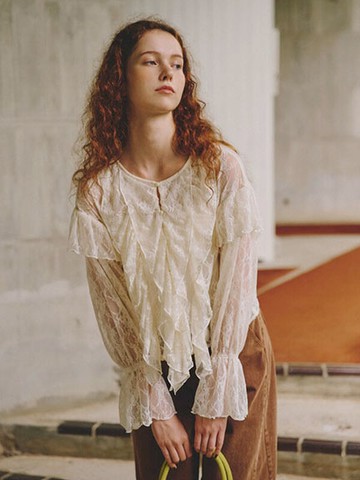 飄逸荷葉造型蕾絲透膚糖果袖罩衫(0F001124210) - ehka sopo