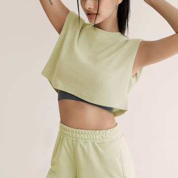 OB嚴選中大尺碼-華夫格墊肩短版無袖上衣《KS1110》