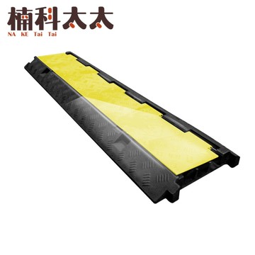 室內PVC三線槽 電線固定器 壓條線槽 集線槽 壓線槽 電線整理槽 集線 電線槽 壓線條 PVC線槽 CDY3333