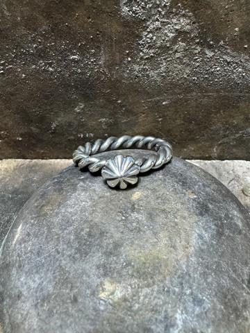OOZEMETAL 銀貝麻花戒指 925純銀 手工 舊化 飾品