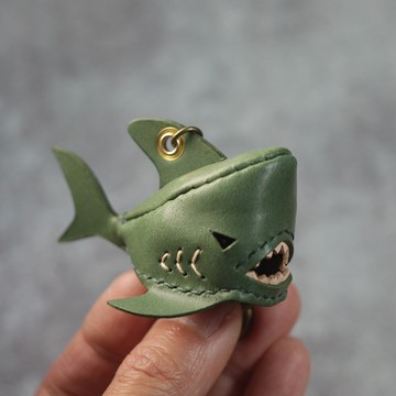 純手工製 迷你 苔綠色 鯊魚 鑰匙圈 shark Key holder
