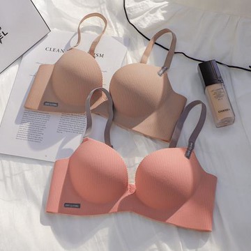 秋冬新款無痕內衣女一片式小胸聚攏加厚收副乳防下垂無鋼圈文胸