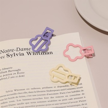 霧面簍空小花造型髮夾（顏色隨機出貨）