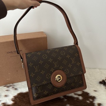Louis Vuitton 路易威登 Monogram 旋扣信封包