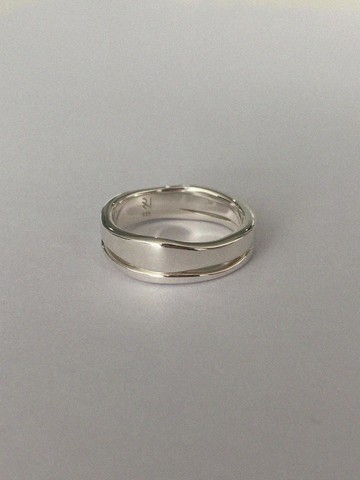 Wavy Melting Ring