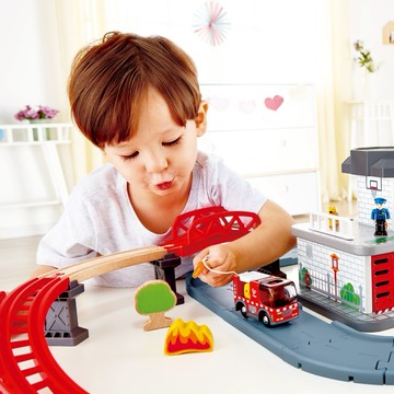 🚚快速出貨【德國Hape】警笛玩具車組-消防/警車(2款選擇)｜生日禮物、週歲禮、木製玩具