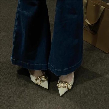 小眾新款裸色高跟鞋百搭配牛仔褲尖頭氣質名媛細跟鏈條韓版單鞋女