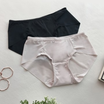 無痕內褲-動感娜拉-Mini Queen【獨家】素面無痕親膚牛奶絲三角褲 (2色 S-XXXL)