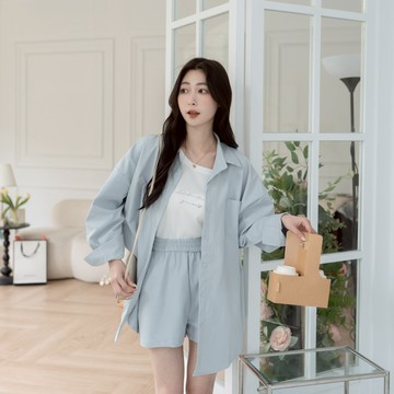 翻領同色排釦斜紋布寬鬆襯衫+腰鬆緊口袋短褲套裝 GJ0203