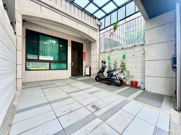 旺旺來囉．專富宇大美｜傳統格局+孝親房｜臨路車庫墅｜台中市沙鹿區正德路