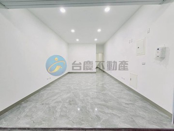 忠孝臨路騎樓5套房透天店住｜高雄市苓雅區忠孝二路