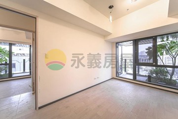 中央公園捷運｜邊間全新未住｜裝潢三房平車｜高雄市新興區中山一路