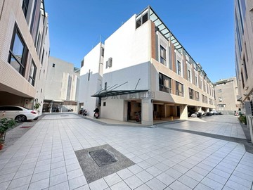 太平輕屋齡運動公園旁雙車位美透天｜台中市太平區成功東路