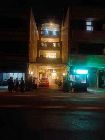 竹南後站屋主自地自建電梯豪宅｜苗栗縣竹南鎮維新路