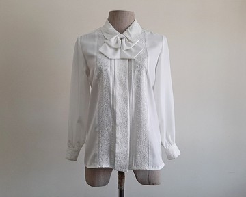 復古風白色刺繡蝴蝶結襯衫 女款長袖聚酯纖維襯衫 XS