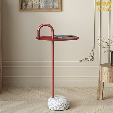 【輕奢創意】邊幾 角幾 邊桌 小茶几 置物架 沙發邊幾 北歐簡約設計 巖板檯面 金屬腳架 客廳臥室陽臺多功能