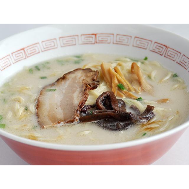 冷凍食品 冷凍ラーメン 豚骨ラーメン博多風226ｇ　具付き麺