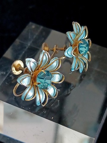 vintage jewelry Bugbee Niles 古董雛菊萊茵琺瑯 夾式耳環