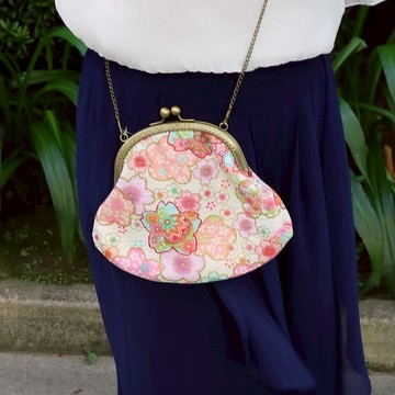 和花口金斜背包 16cm口金 Girlskioku~*