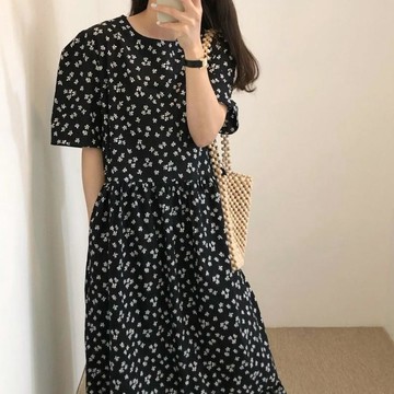 洋裝日韓係 年夏季高級感複古寬鬆顯瘦黑色圓領短袖碎花連衣裙長裙女