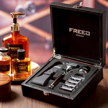 [快速出貨]【FREED】五刀式刮鬍刀尊爵禮盒四件組 送禮自選 客製化刻字 生日禮物 送禮推薦 男生禮物 摩羯座 水瓶座 禮物獨家 新品上市 情人節禮物