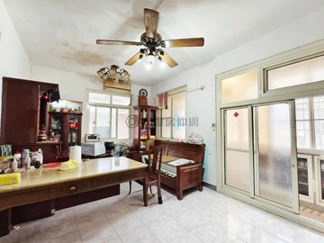 【左營蓮池潭舊城國小・稀有公寓3樓】｜高雄市左營區左營大路