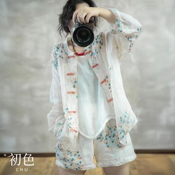 初色 新中式盤扣輕薄長袖襯衫上衣女上衣+古風印花休閒短褲套裝-花色-10145(M-2XL可選)