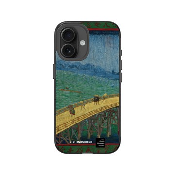 iPhone 16 Clear (相機按鈕) 酷墨灰 - Van Gogh Museum - 雨中橋：仿歌川廣重