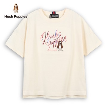 Hush Puppies 上衣 女裝造型配色品牌英文刺繡狗落肩短袖上衣