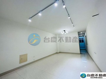 屏東市中正路稀有大地坪雙車別墅J｜屏東縣屏東市中正路