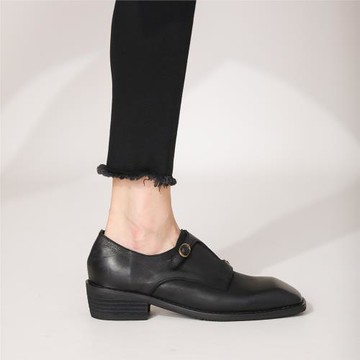 鞋子女2023新款春秋皮帶扣配裙子法式復古百搭網紅爆款超火單鞋女