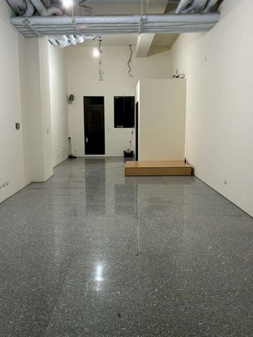 台積電旁#吃市面寬熱鬧增值黃金店面｜高雄市楠梓區惠正街